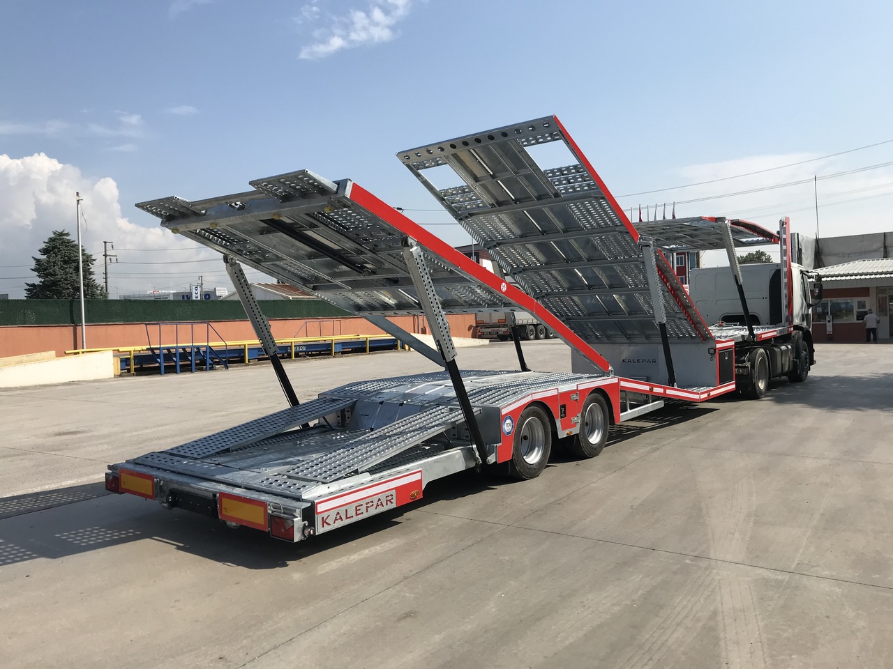 KALEPAR KLP 228V6-6 Loader Autotransporter - 自动转运半拖车:图3 KALEPAR KLP 228V6-6 Loader Autotransporter - 自动转运半拖车:图3