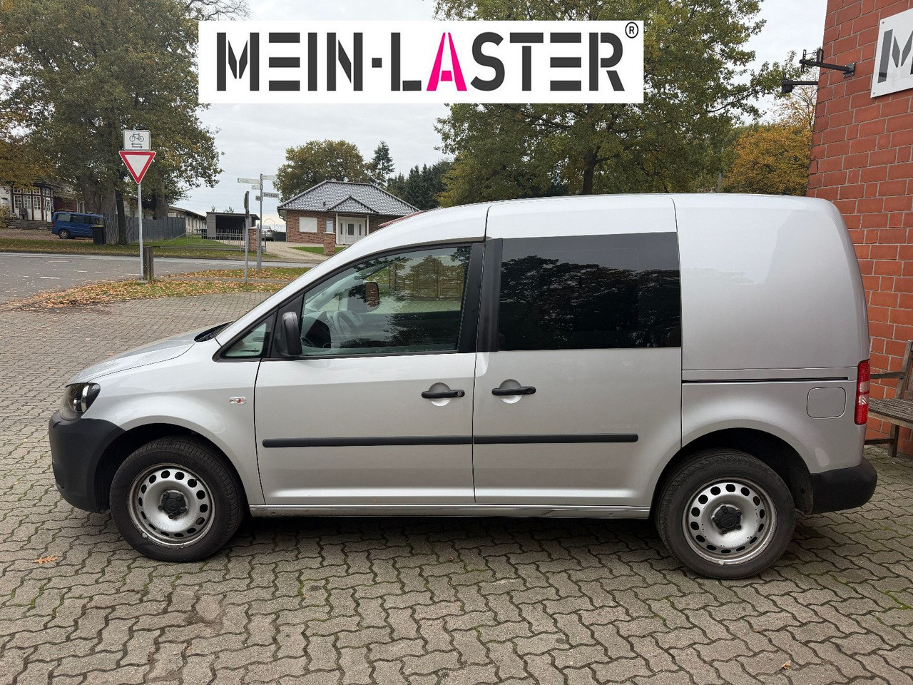 Volkswagen Caddy 2.0 TDI Kasten Soccer 4Motion Automatik - 旅行车:图4 Volkswagen Caddy 2.0 TDI Kasten Soccer 4Motion Automatik - 旅行车:图4