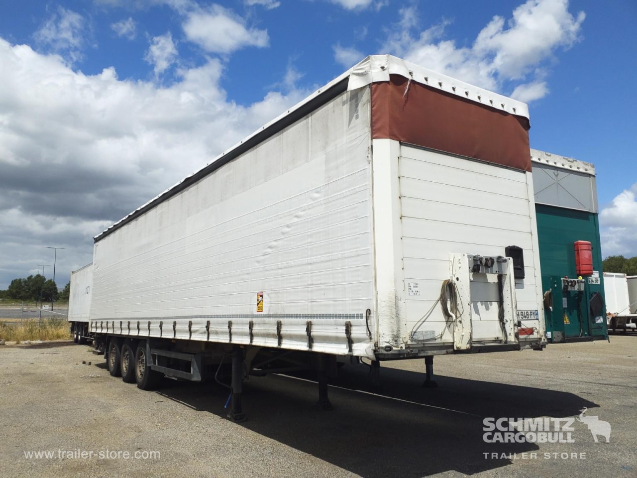 SCHMITZ Curtainsider Standard Taillift - 侧帘半拖车:图1 SCHMITZ Curtainsider Standard Taillift - 侧帘半拖车:图1