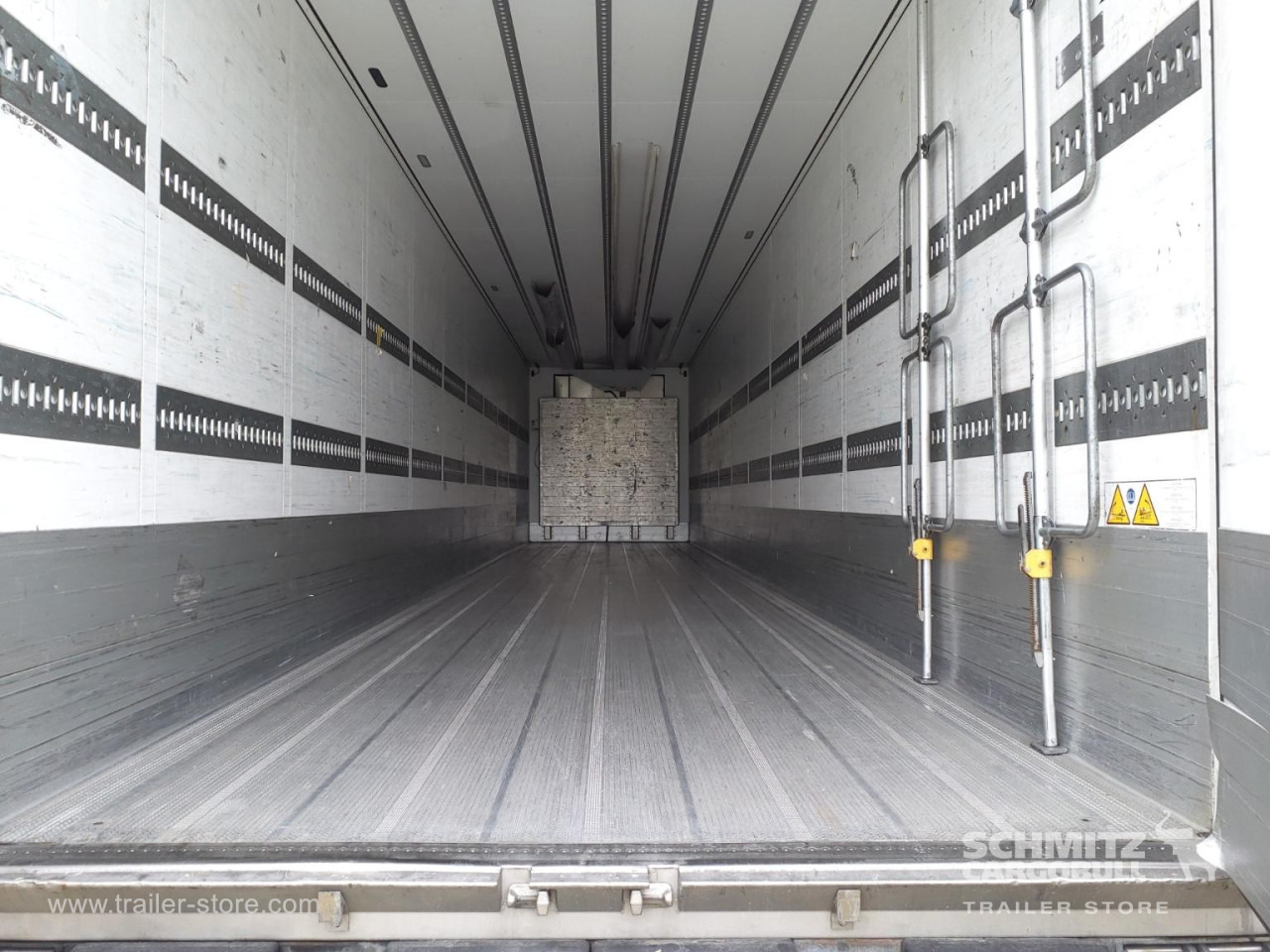 SCHMITZ Reefer Standard Taillift - 等温半拖车:图3 SCHMITZ Reefer Standard Taillift - 等温半拖车:图3