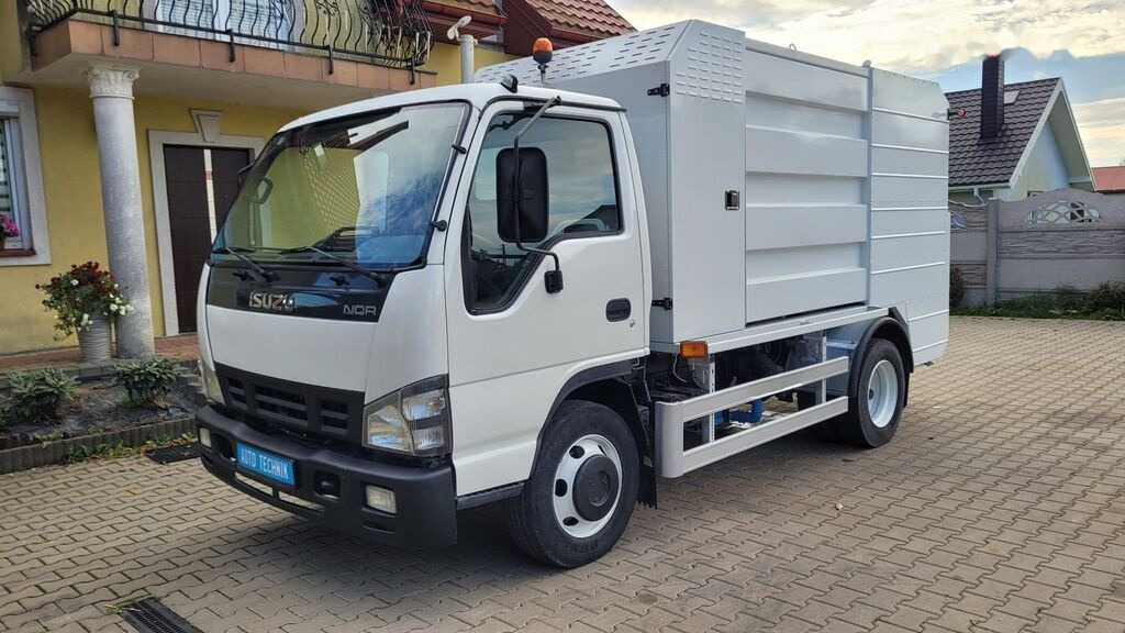 Isuzu NQR75 Container washer laveuse lavacassonetti myjka - 垃圾车:图4 Isuzu NQR75 Container washer laveuse lavacassonetti myjka - 垃圾车:图4
