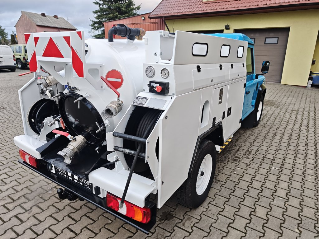 真空车 Land Rover Defender VAACUM truck canalisation cleaner：图13