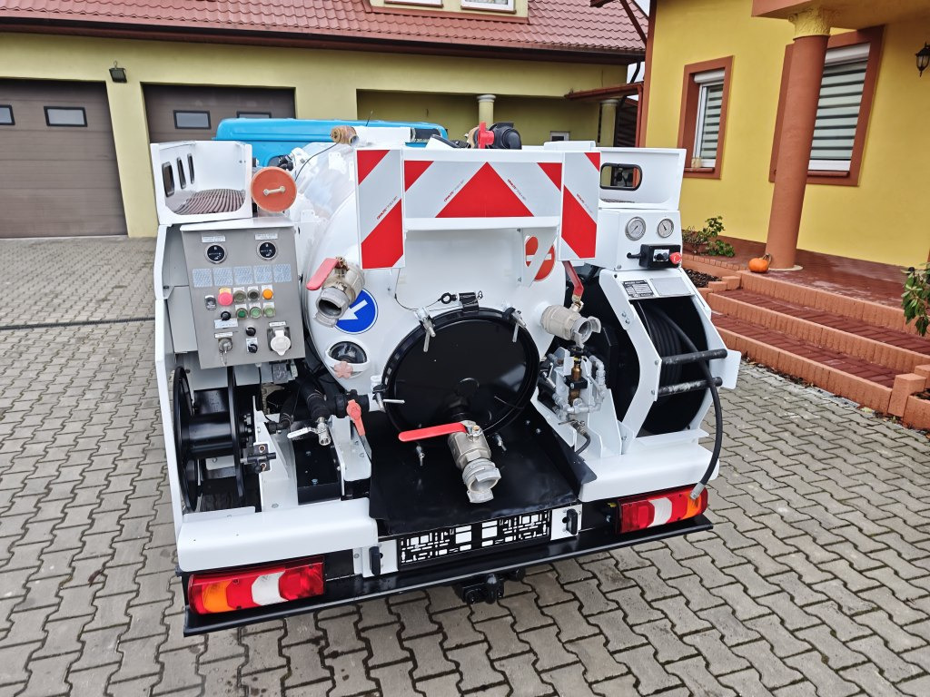 真空车 Land Rover Defender VAACUM truck canalisation cleaner：图8