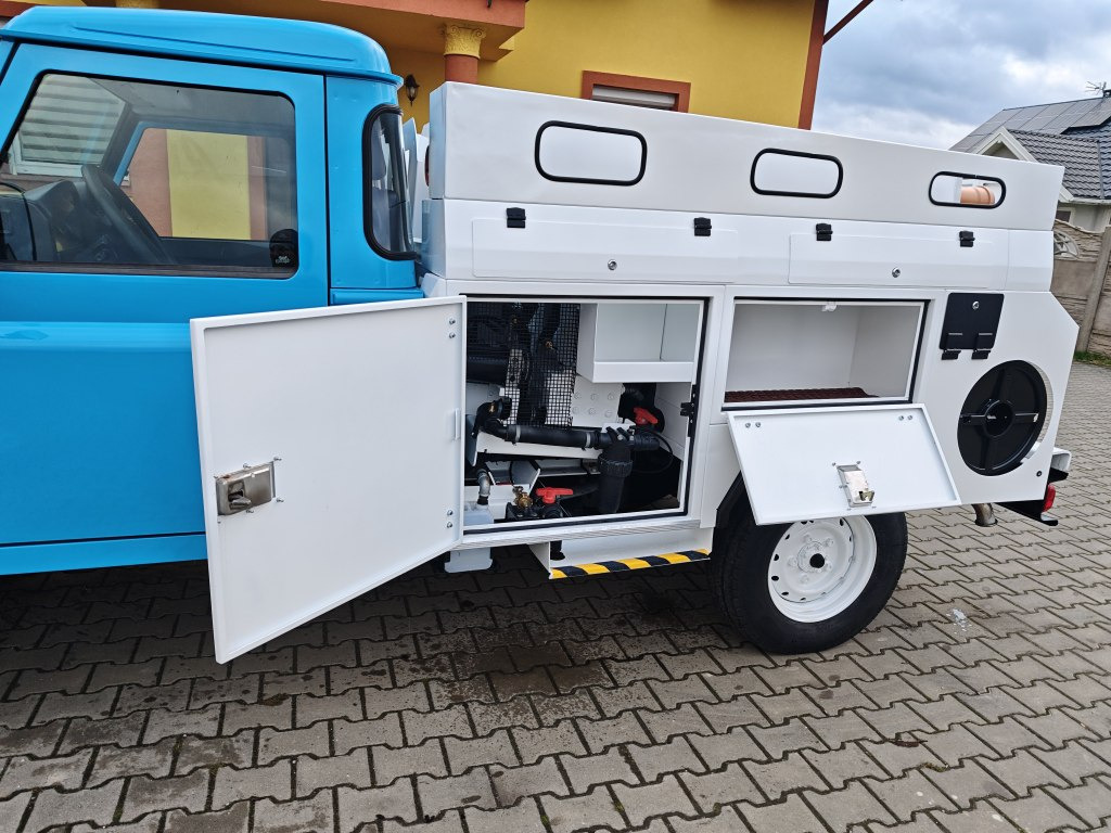 真空车 Land Rover Defender VAACUM truck canalisation cleaner：图28