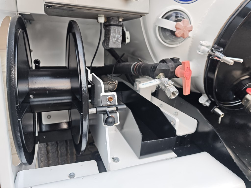 真空车 Land Rover Defender VAACUM truck canalisation cleaner：图50