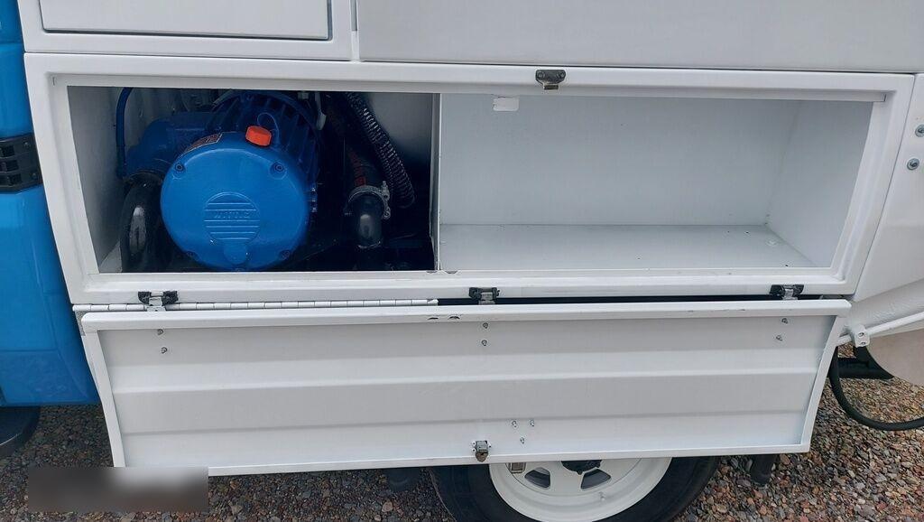 真空车 Toyota Land Cruiser COMBI HYDRO CLEANER 4x4：图21