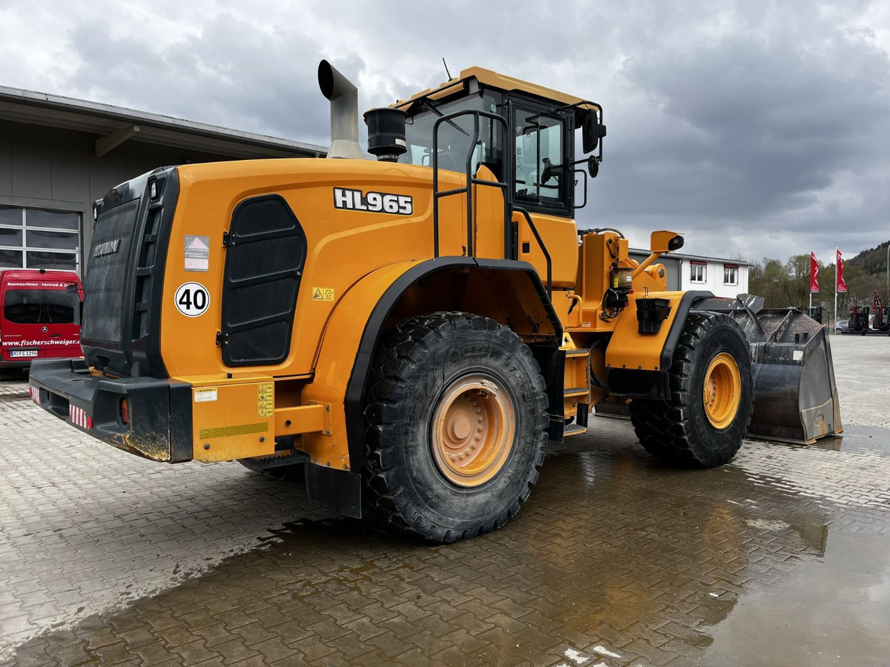 Hyundai HL 965 - 轮式装载机:图3 Hyundai HL 965 - 轮式装载机:图3