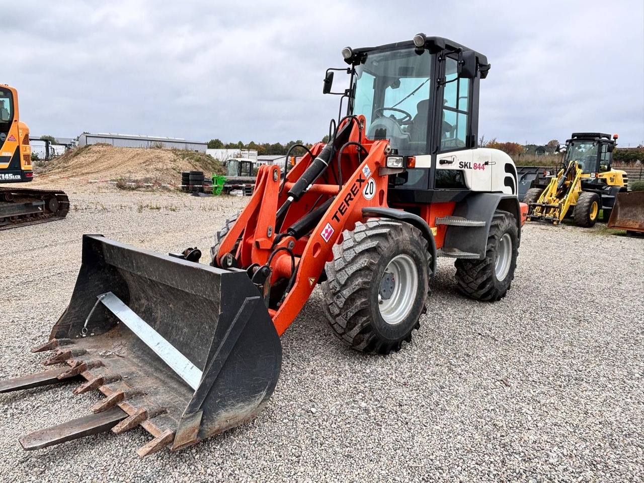 Terex SKL844/ TL100 - 轮式装载机:图1 Terex SKL844/ TL100 - 轮式装载机:图1
