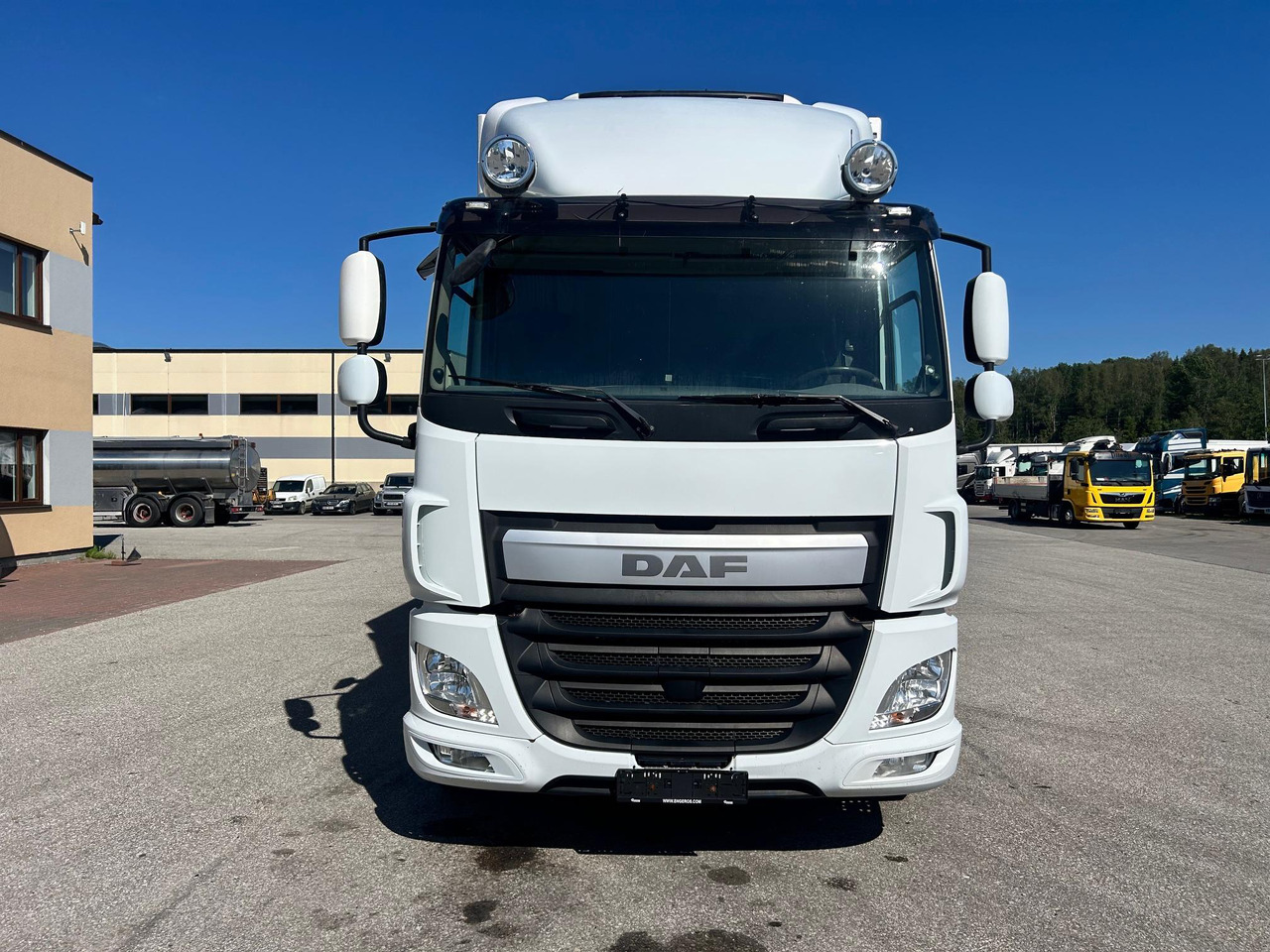 DAF CF330 - 冷藏车:图2 DAF CF330 - 冷藏车:图2