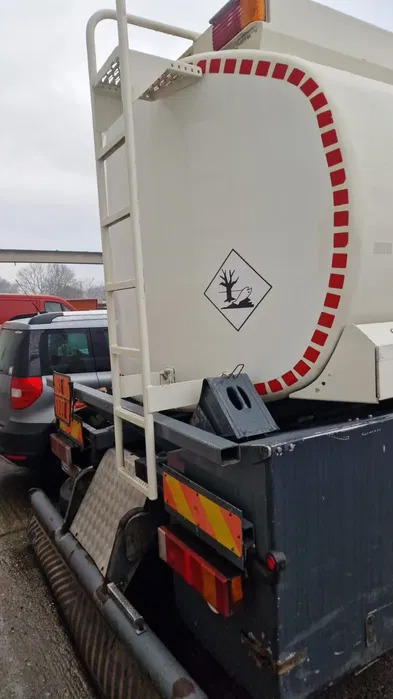 DAF CF75.310 - 罐车:图3 DAF CF75.310 - 罐车:图3