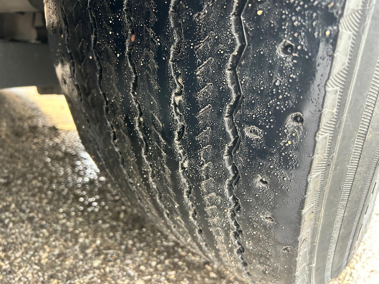 垃圾车 MERCEDES-BENZ ANTOS 2546：图16