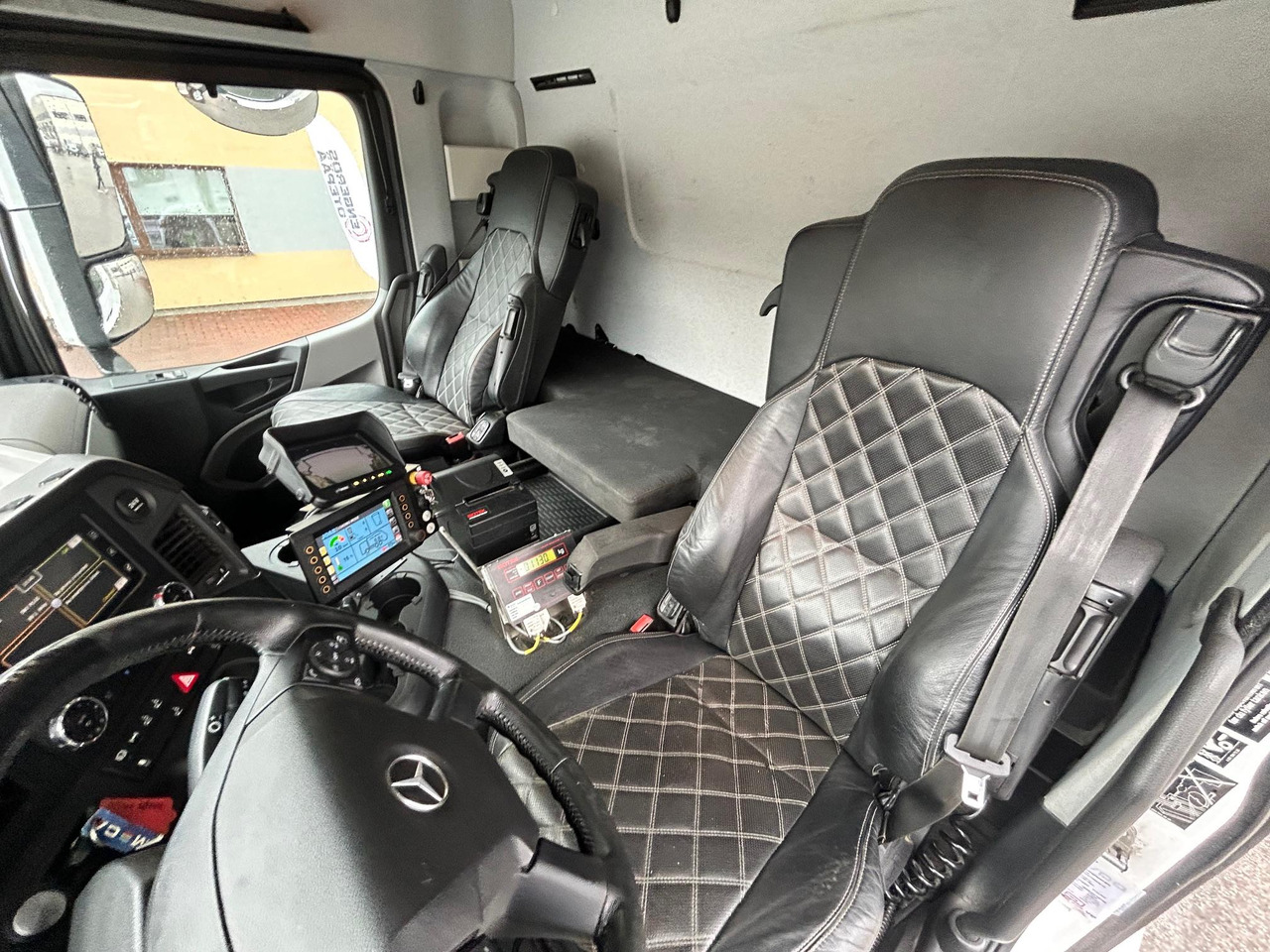 垃圾车 MERCEDES-BENZ ANTOS 2546：图18