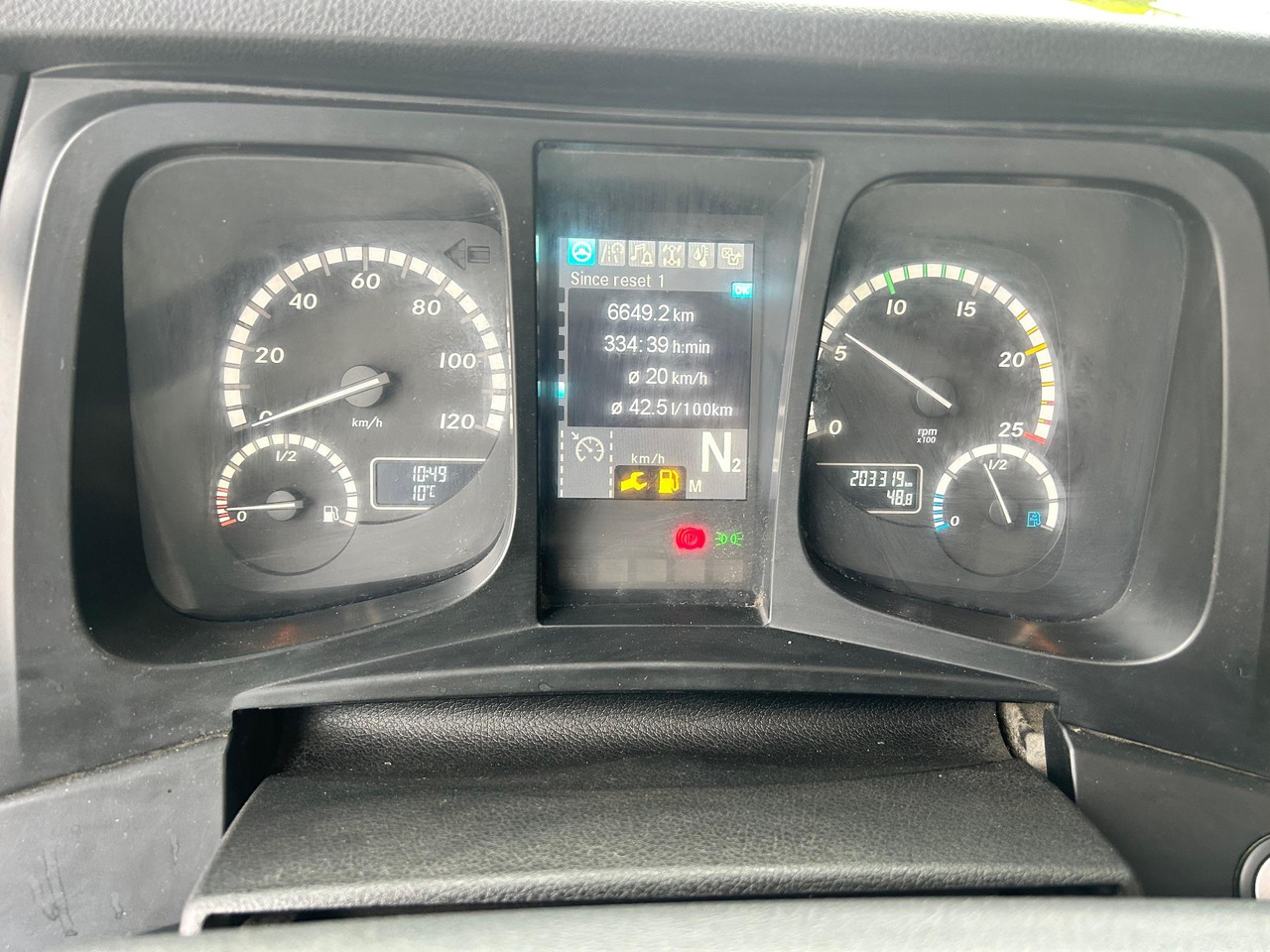 垃圾车 MERCEDES-BENZ ANTOS 2546：图23