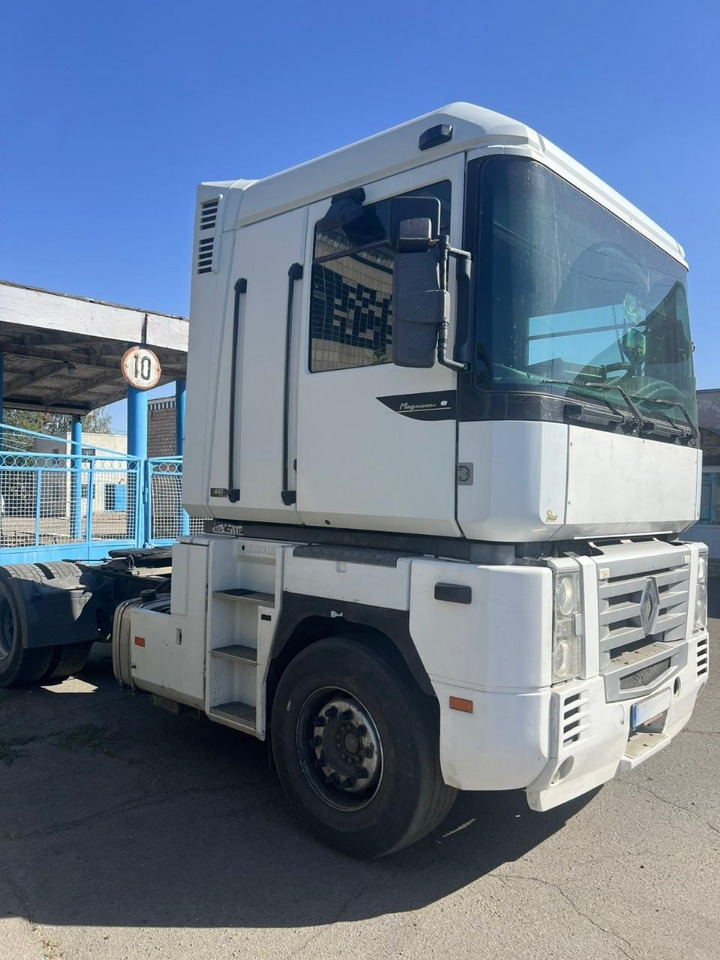 RENAULT Magnum 440 ID1576S - 牵引车:图1 RENAULT Magnum 440 ID1576S - 牵引车:图1