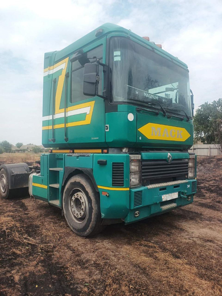 RENAULT Magnum 440 - 牵引车:图1 RENAULT Magnum 440 - 牵引车:图1