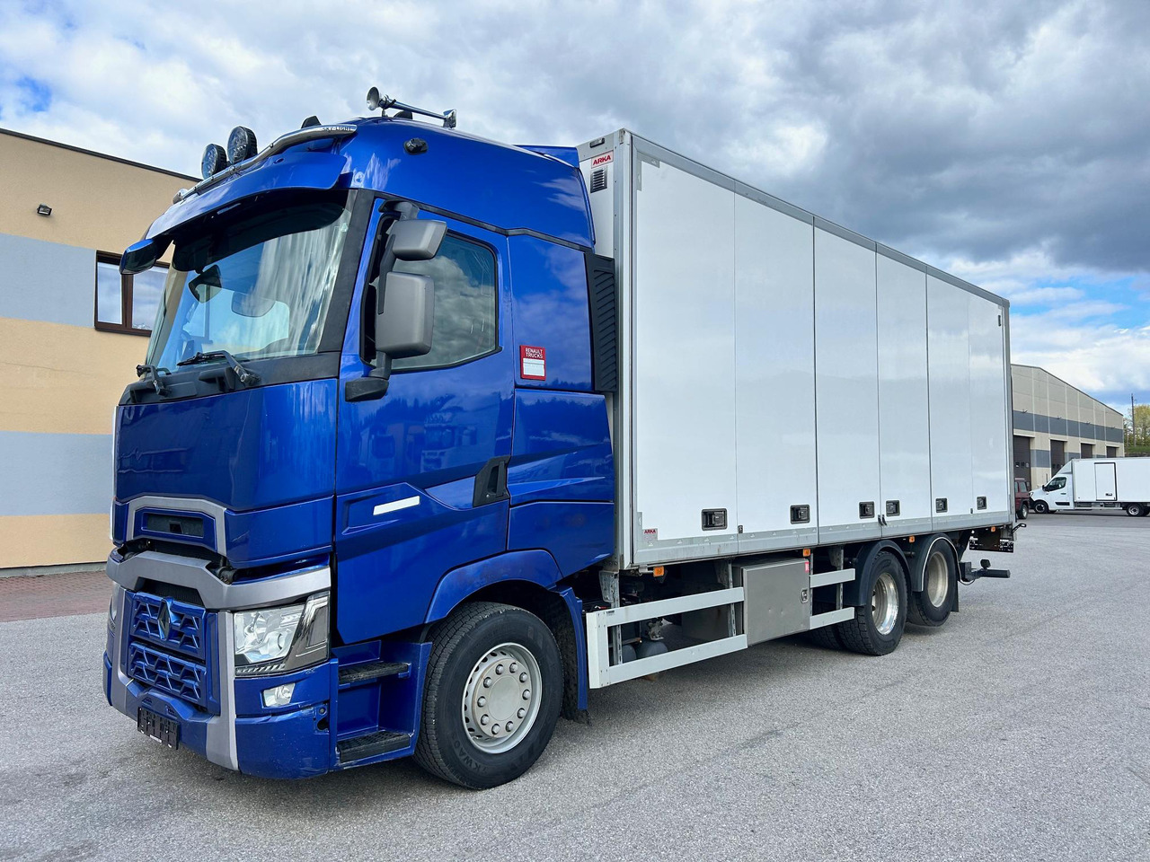 RENAULT T520 - 厢式卡车:图2 RENAULT T520 - 厢式卡车:图2