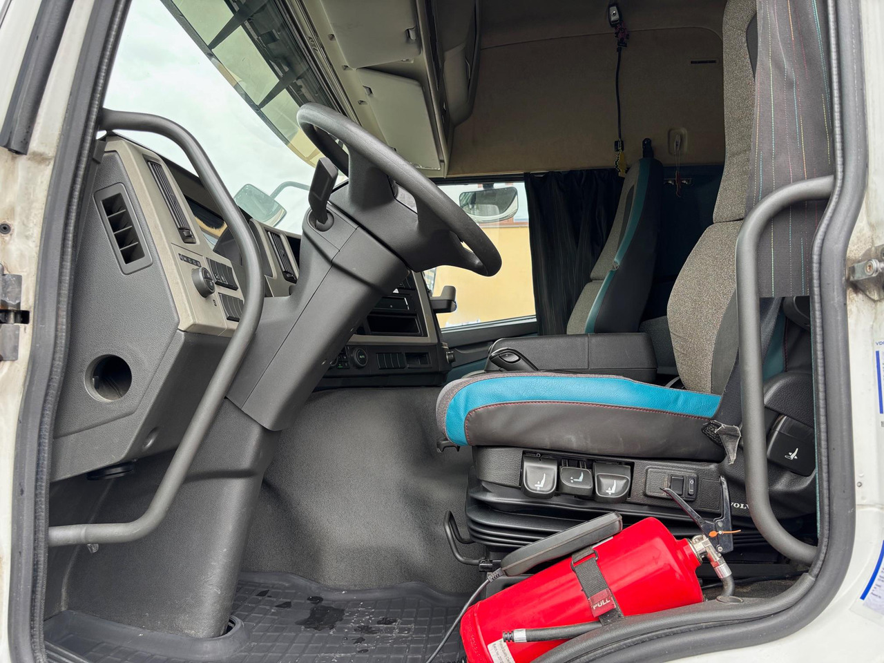 厢式卡车 VOLVO FM330：图9