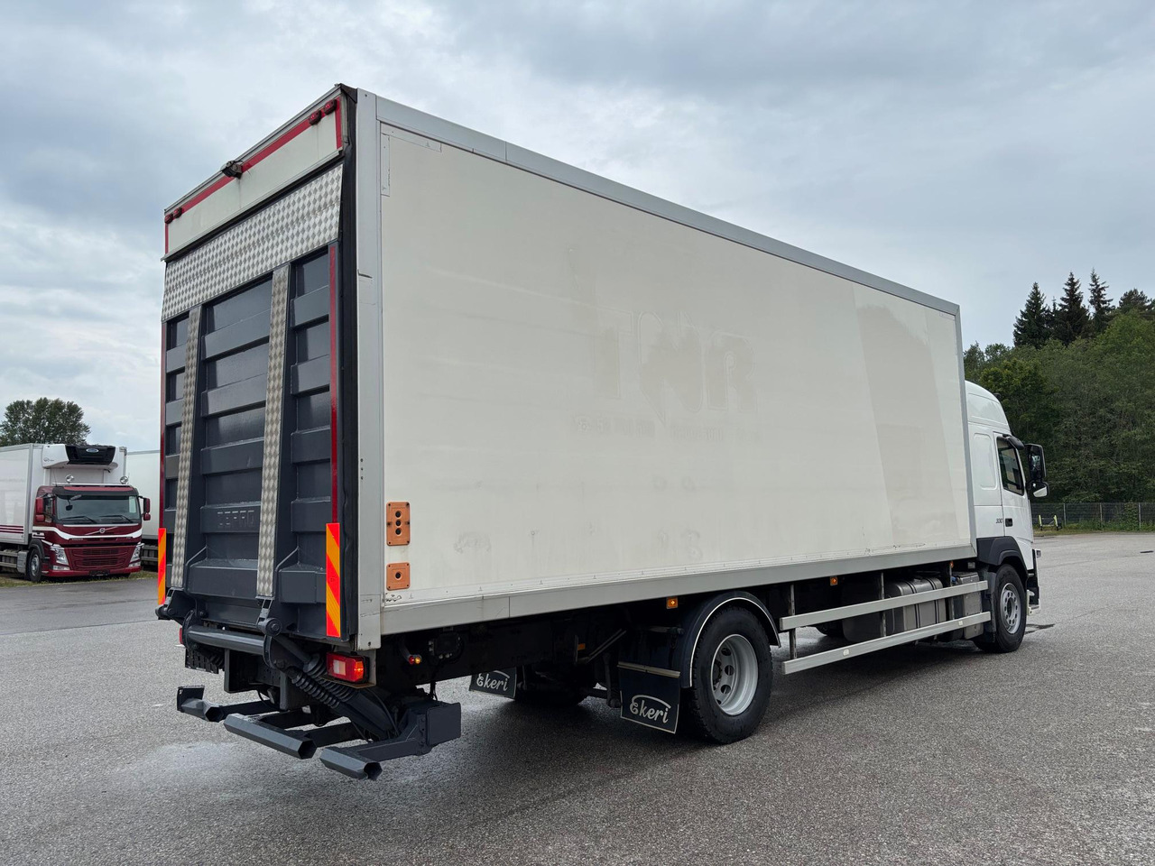 厢式卡车 VOLVO FM330：图8