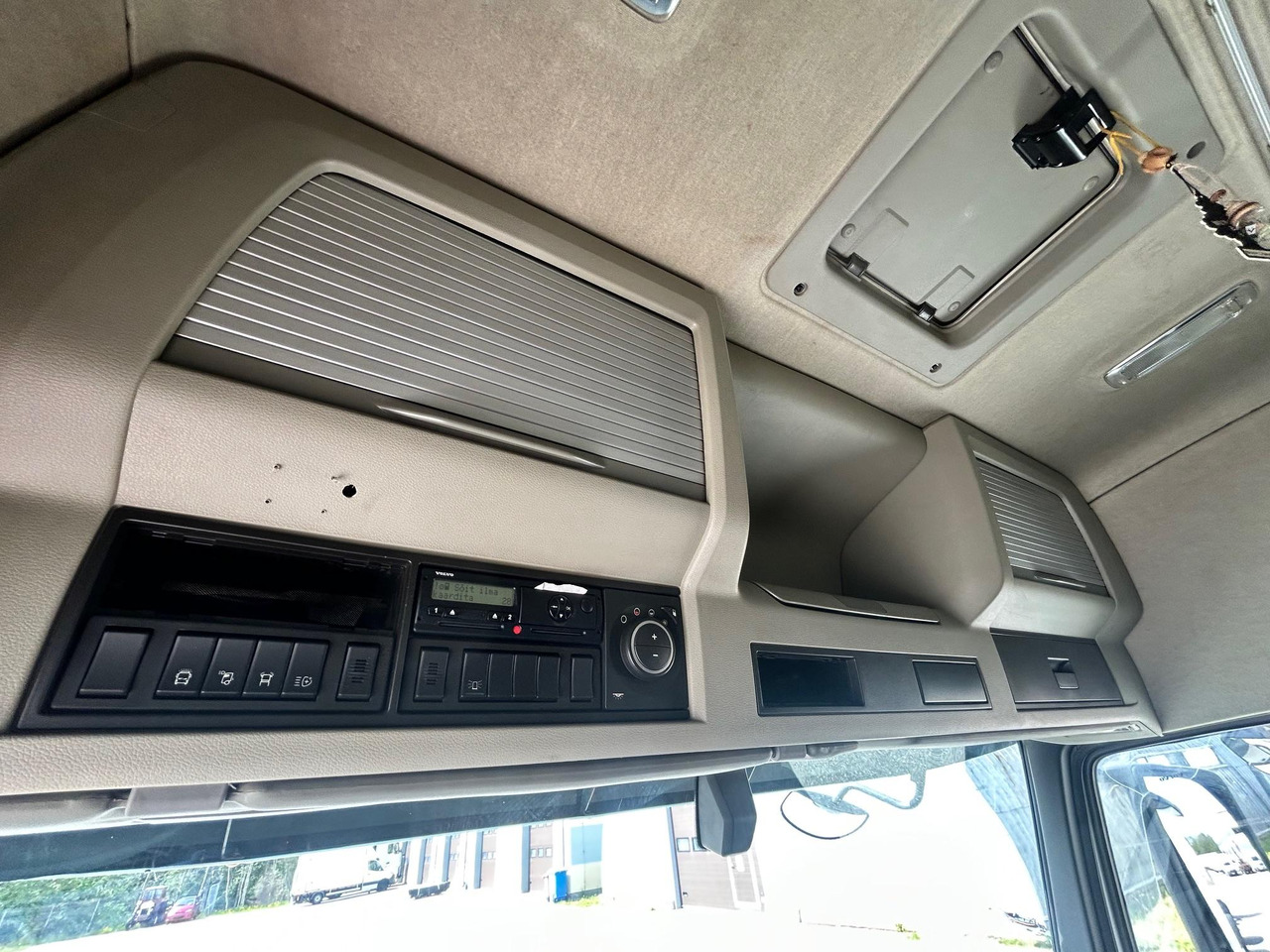 驾驶室底盘卡车 VOLVO FM500：图14