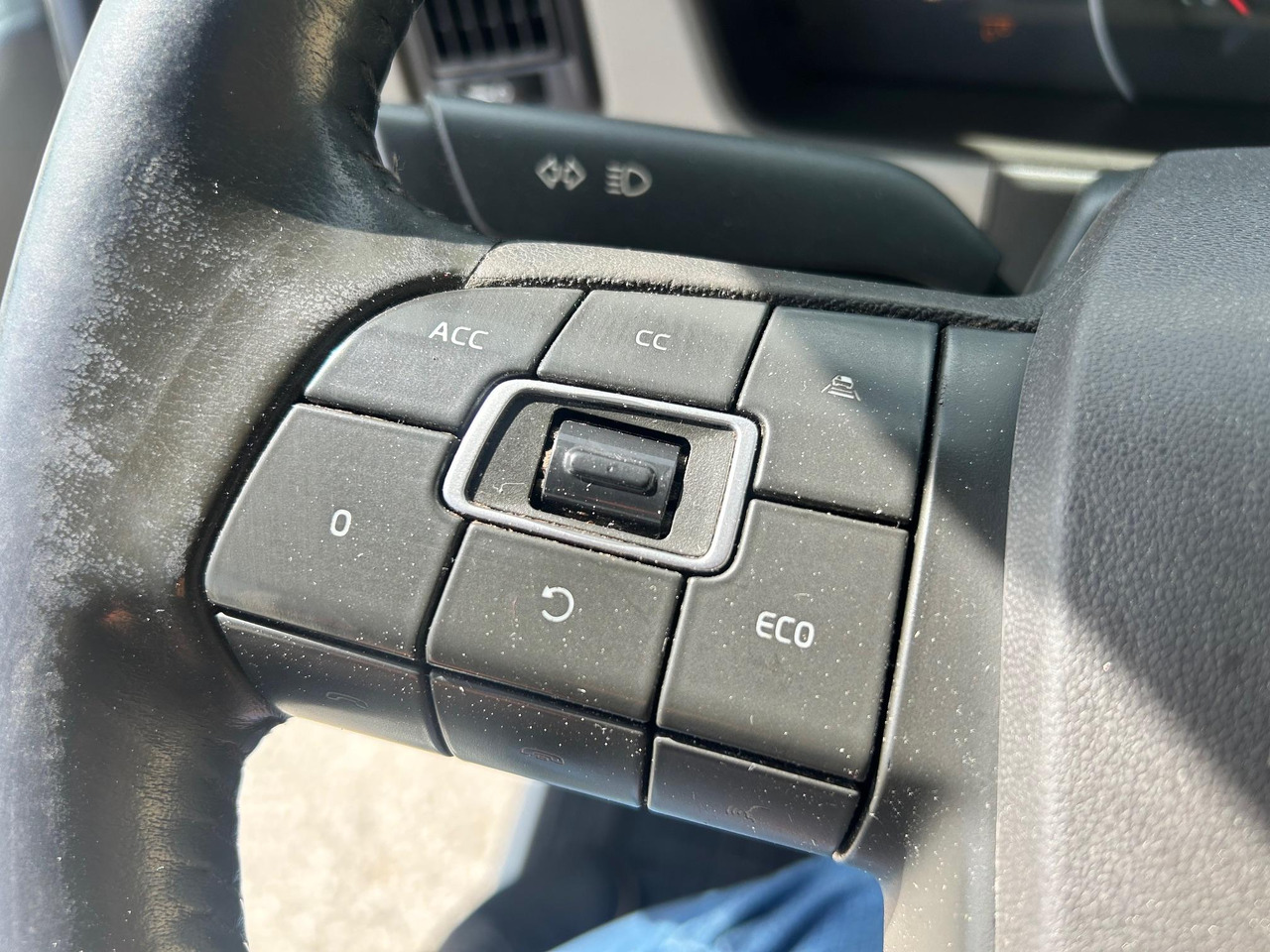 驾驶室底盘卡车 VOLVO FM500：图18