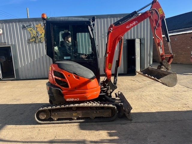 Kubota U 20-3 - 小型挖掘机:图1 Kubota U 20-3 - 小型挖掘机:图1