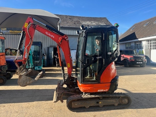 Kubota U 20-3 - 小型挖掘机:图5 Kubota U 20-3 - 小型挖掘机:图5