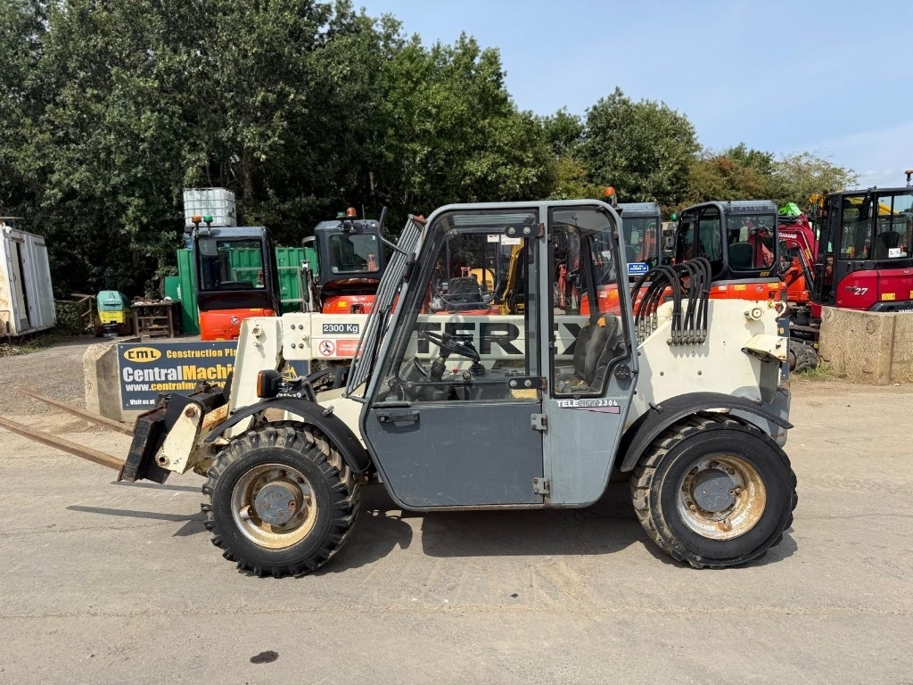 Terex 2306 - 伸缩臂叉装车:图4 Terex 2306 - 伸缩臂叉装车:图4