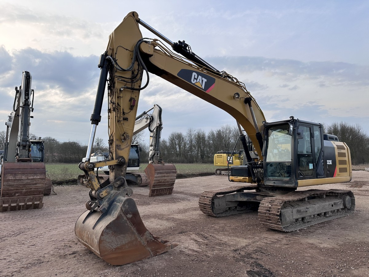CATERPILLAR 323 EL Deutsche Maschine! Top !!! - 履带式挖掘机:图1 CATERPILLAR 323 EL Deutsche Maschine! Top !!! - 履带式挖掘机:图1
