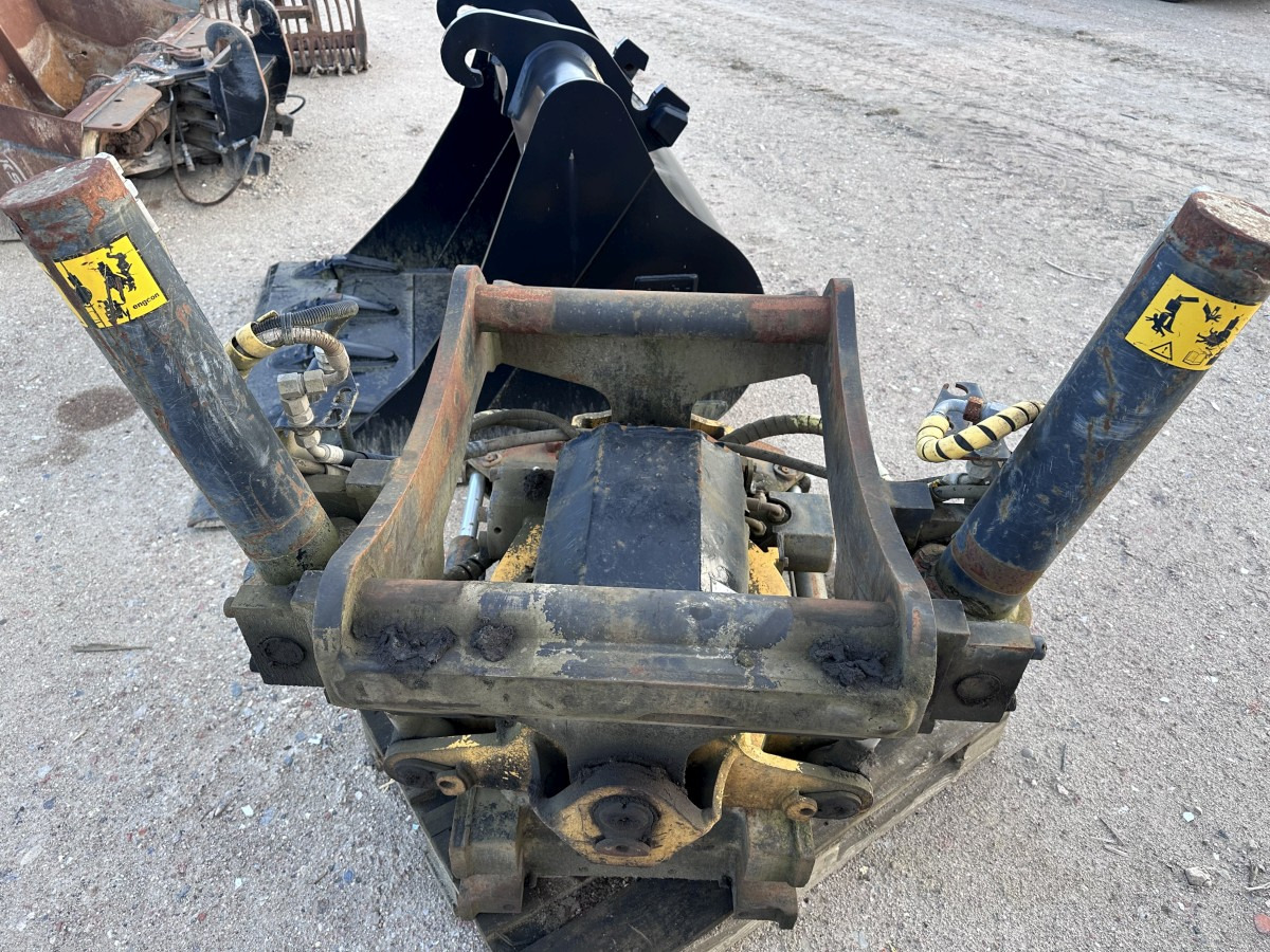 倾斜旋转器 ENGCON EC 30 - S80 GR30 -S80 - SVAB Engcon Rototilt - Tiltrotator:图9 倾斜旋转器 ENGCON EC 30 - S80 GR30 -S80 - SVAB Engcon Rototilt - Tiltrotator:图9