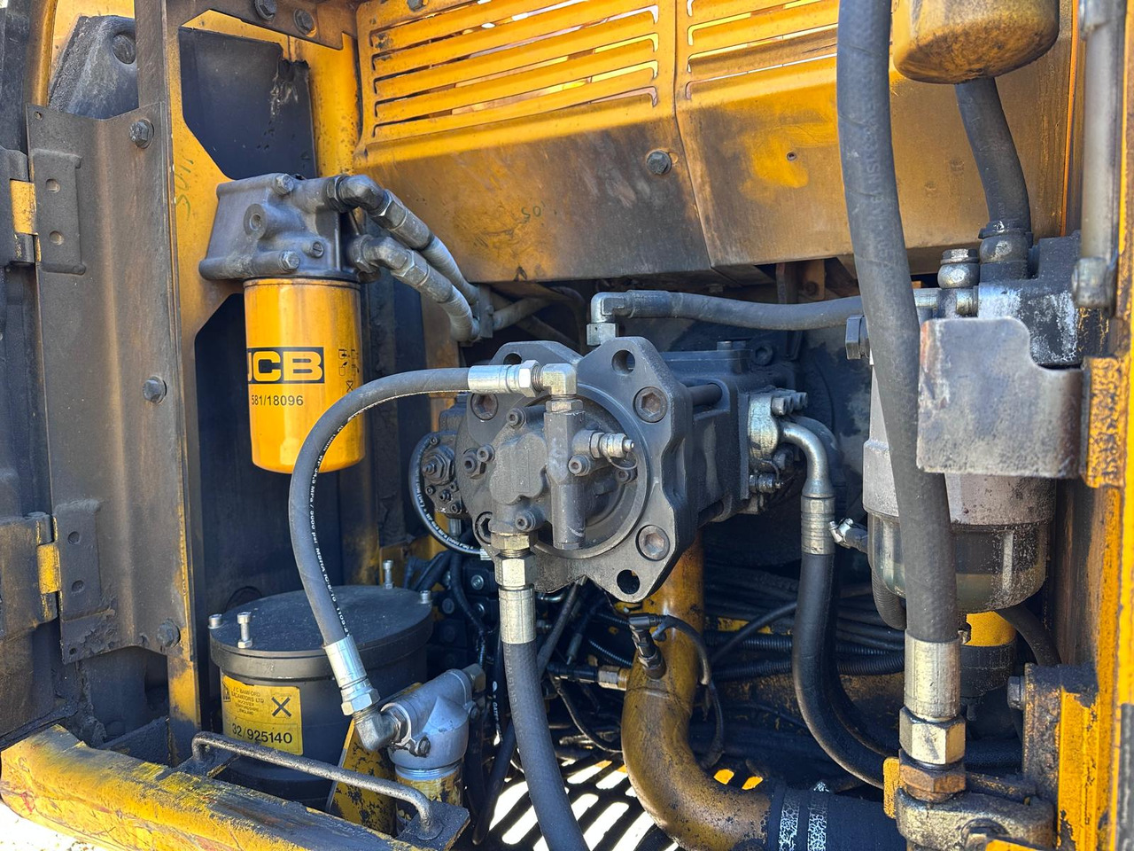 履带式挖掘机 JCB JS 220 LC ISUZU Turbo 175 Hp Rototilt Klima：图13