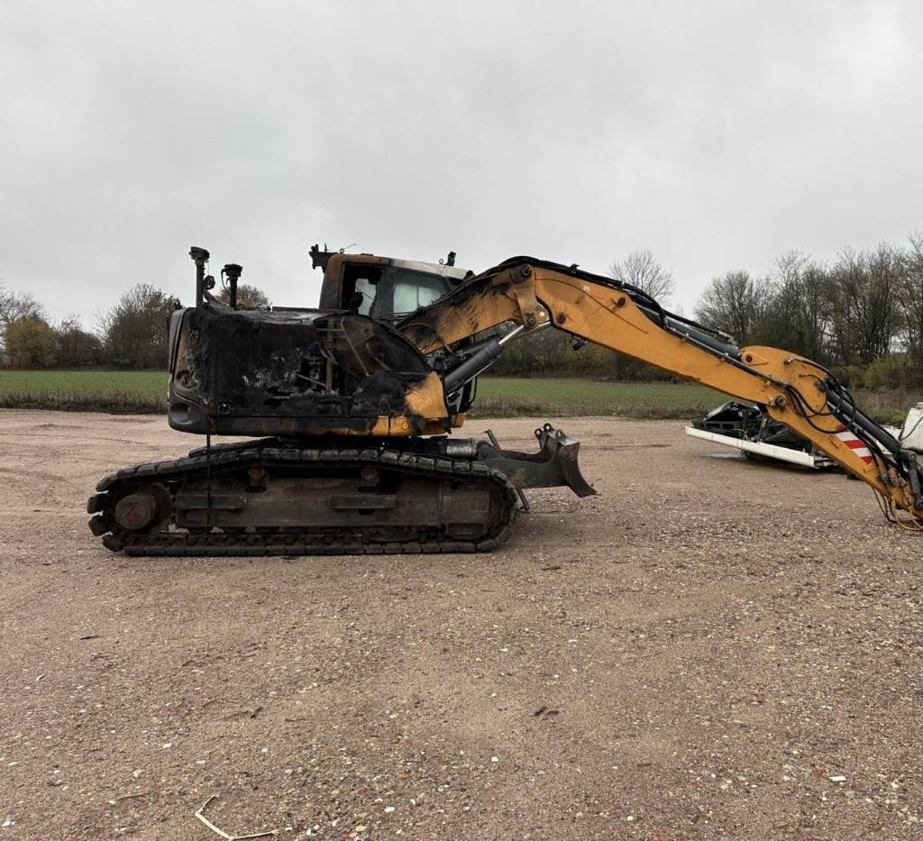 Liebherr 914 Compact for parts breaking dismantling - 履带式挖掘机:图2 Liebherr 914 Compact for parts breaking dismantling - 履带式挖掘机:图2