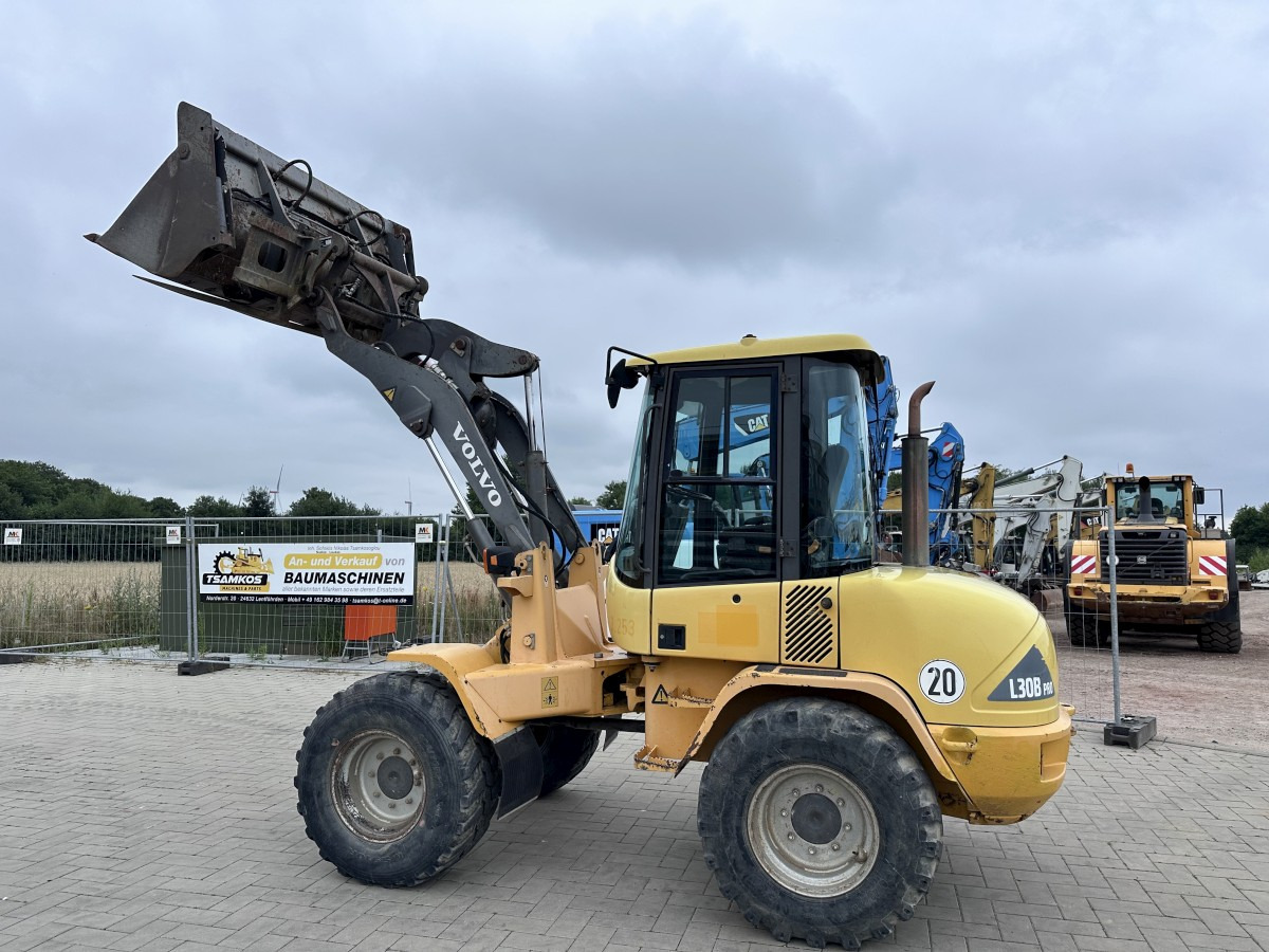 轮式装载机 VOLVO L 30 B PRO 3er Kreis Klappschaufel+Palettengabel：图24