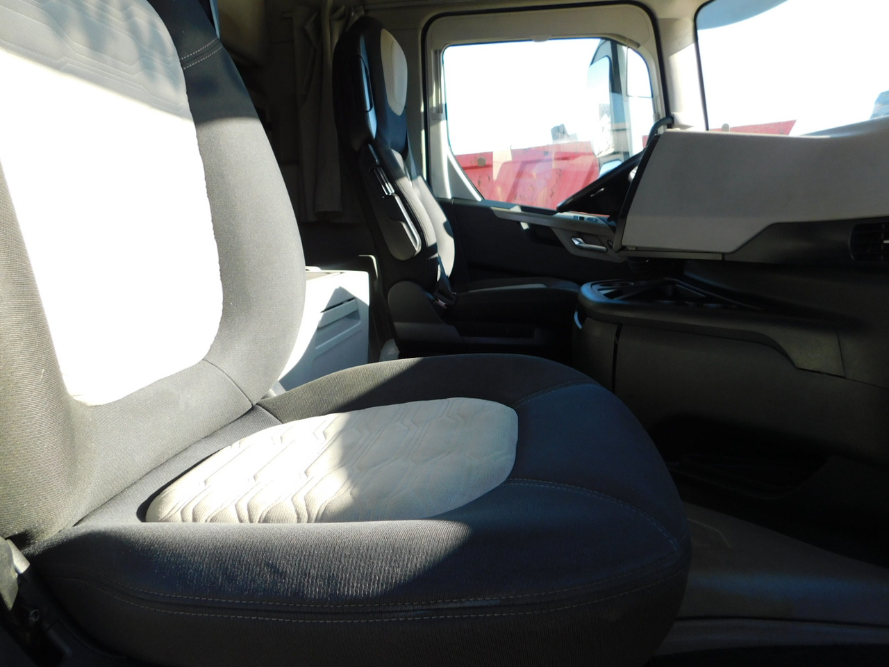 Ford F max 4x2 scab e6 12s2620 - 牵引车:图5 Ford F max 4x2 scab e6 12s2620 - 牵引车:图5
