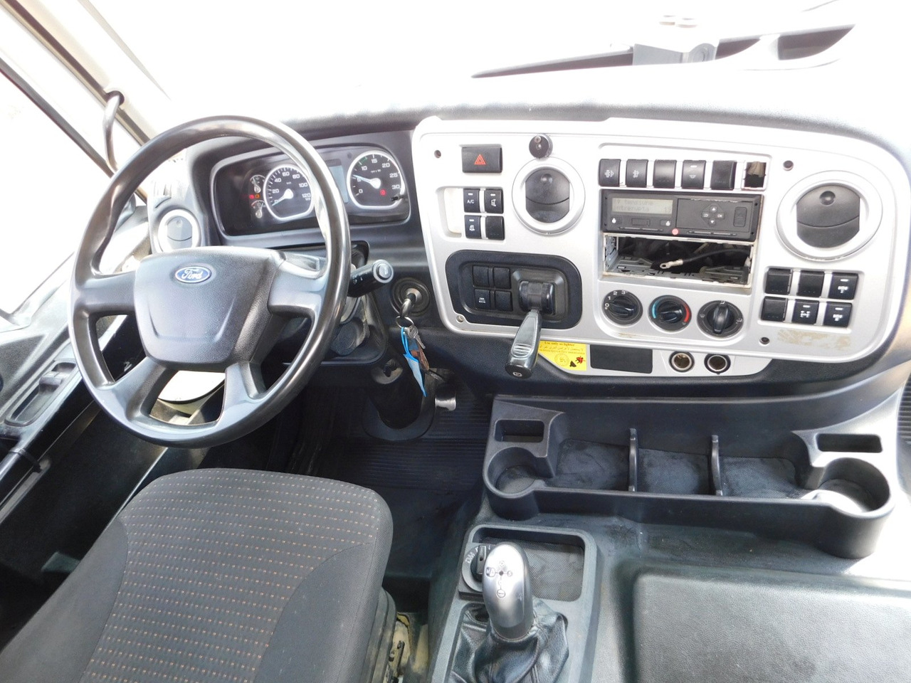 混凝土搅拌车 Ford Lt12xl 7h cargo 4142m:图6 混凝土搅拌车 Ford Lt12xl 7h cargo 4142m:图6