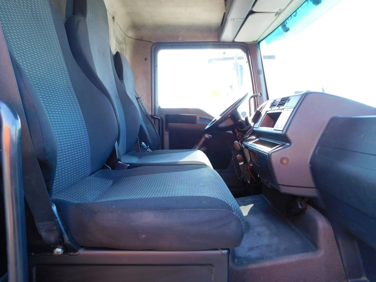 Man Tgl 8180 - 侧帘卡车:图5 Man Tgl 8180 - 侧帘卡车:图5