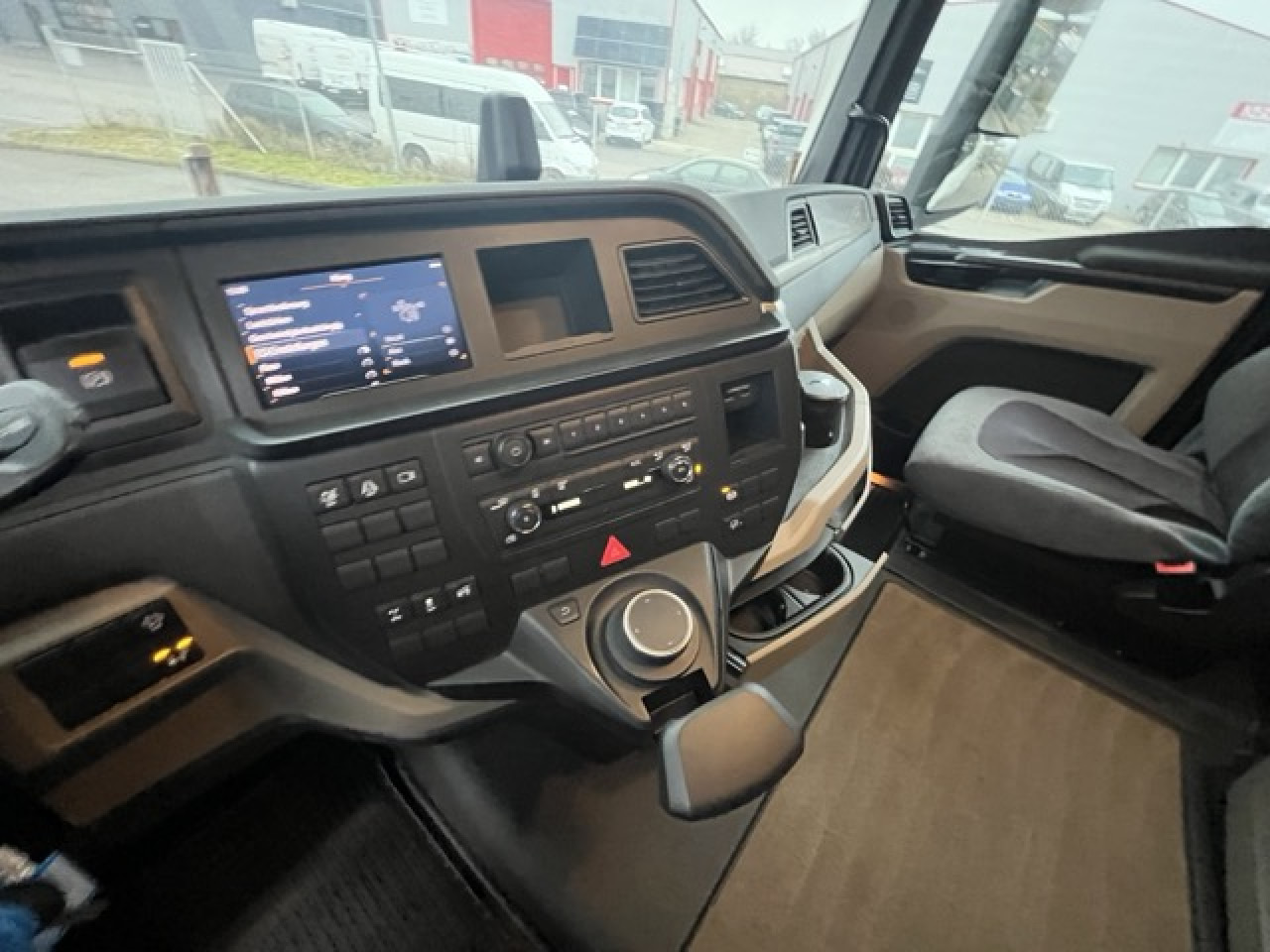 MAN TGX 18.470 4x2 BLS Euro6 Retarder Klima Luftfeder - 牵引车:图3 MAN TGX 18.470 4x2 BLS Euro6 Retarder Klima Luftfeder - 牵引车:图3