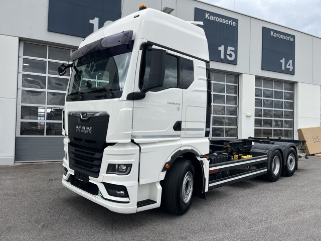 MAN TGX 26.470 6x2-4 LL Euro6 Intarder AHK Luftfeder - 集装箱运输车/ 可拆卸车身的卡车:图1 MAN TGX 26.470 6x2-4 LL Euro6 Intarder AHK Luftfeder - 集装箱运输车/ 可拆卸车身的卡车:图1