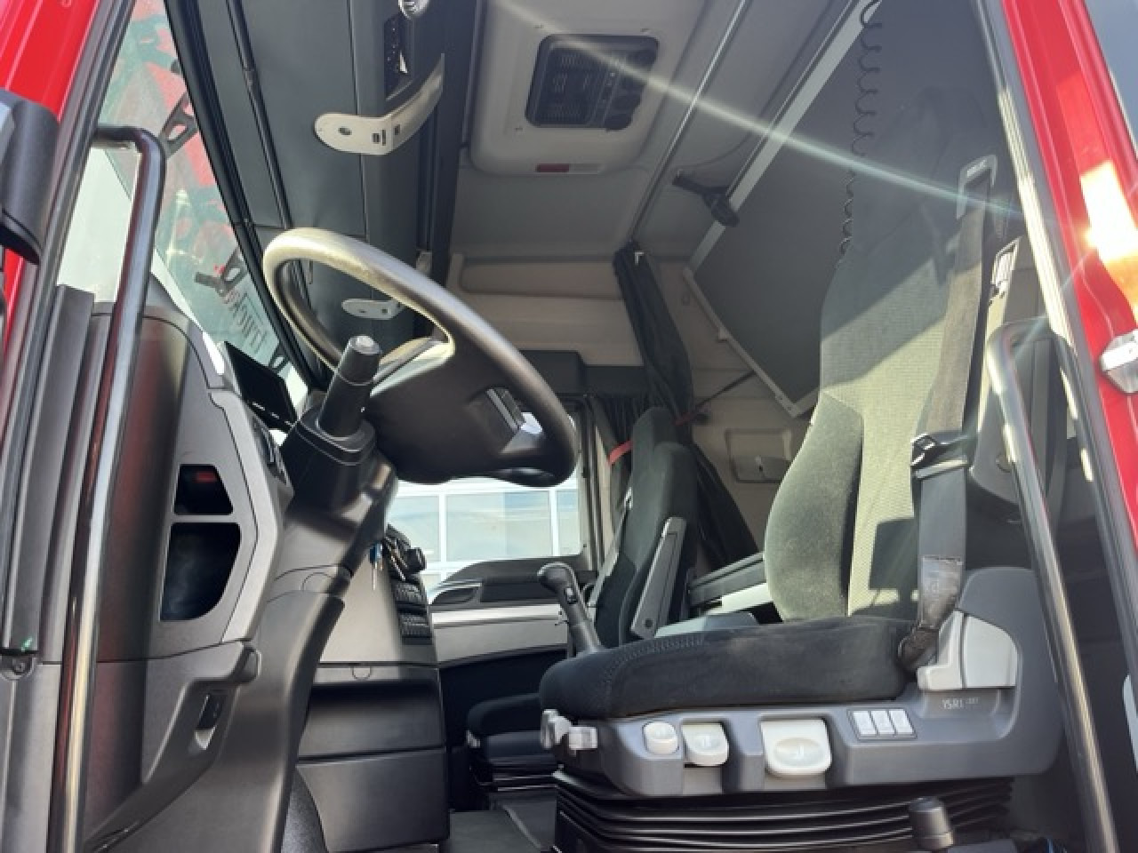 MAN TGX 26.480 6x4 BLS Euro6 Intarder Klima Luftfeder - 牵引车:图4 MAN TGX 26.480 6x4 BLS Euro6 Intarder Klima Luftfeder - 牵引车:图4