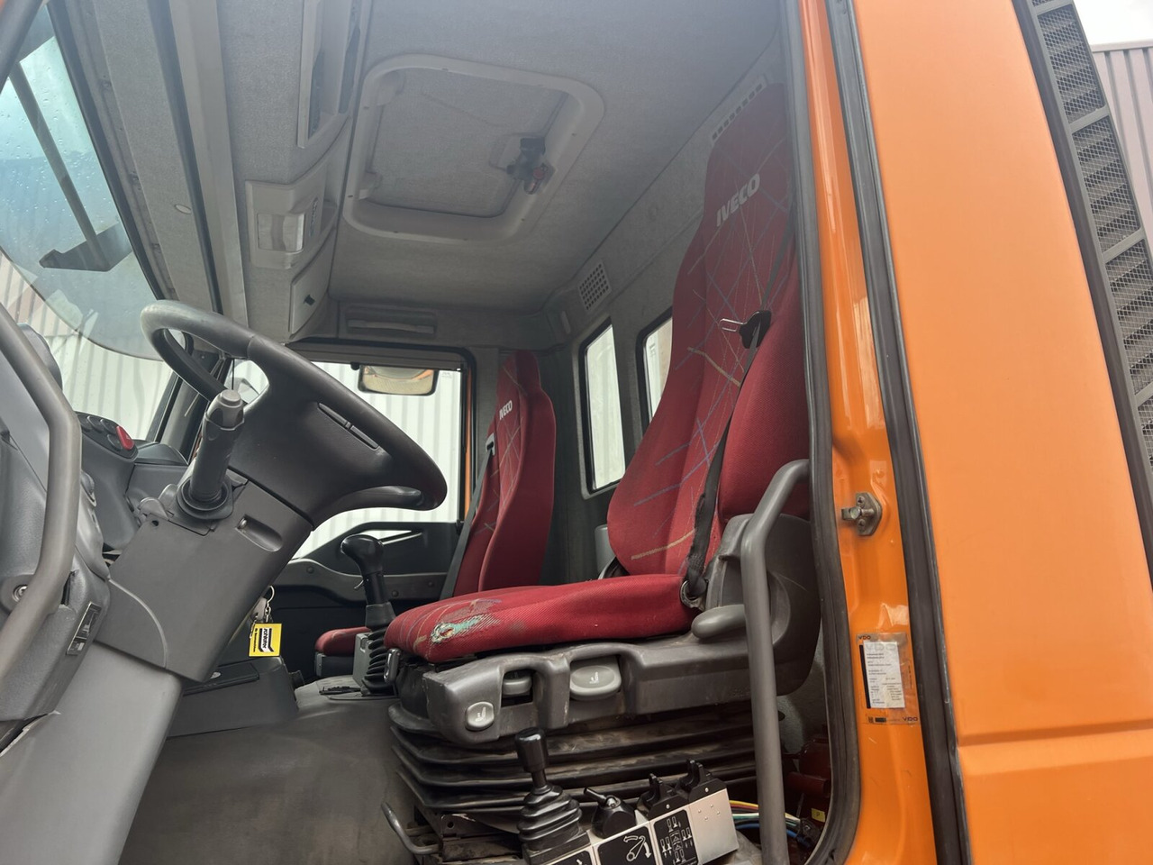 190 AD 35 4x2 190 AD 35 4x2, Meiller Tele-Absetzer - 箕斗装载车:图5 190 AD 35 4x2 190 AD 35 4x2, Meiller Tele-Absetzer - 箕斗装载车:图5