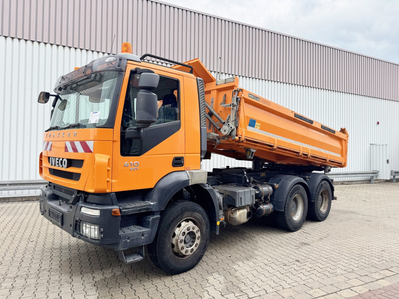 AD260T41 6x4 AD260T41 6x4, EEV - 翻斗车:图1 AD260T41 6x4 AD260T41 6x4, EEV - 翻斗车:图1