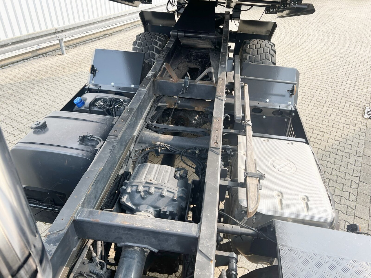 ASTRA HD9 86.56 8x6, 24m³ Mulde, Intarder ASTRA HD9 86.56 8x6, 24m³ Mulde, Intarder - 自卸车:图2 ASTRA HD9 86.56 8x6, 24m³ Mulde, Intarder ASTRA HD9 86.56 8x6, 24m³ Mulde, Intarder - 自卸车:图2