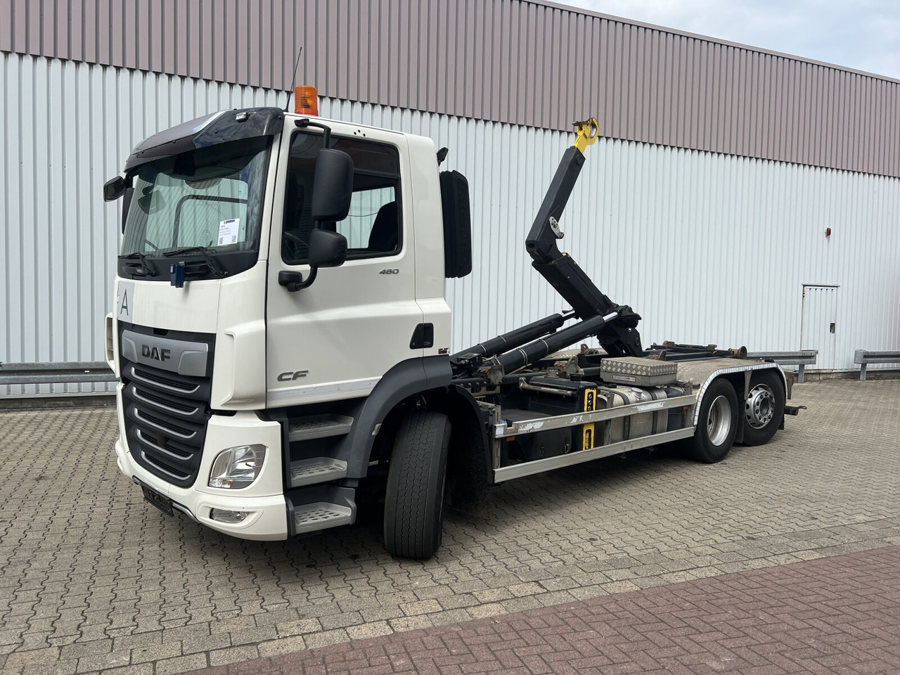 DAF CF 480 6x2 CF 480 6x2, Lenk-/Liftachse - 吊钩升降车:图1 DAF CF 480 6x2 CF 480 6x2, Lenk-/Liftachse - 吊钩升降车:图1