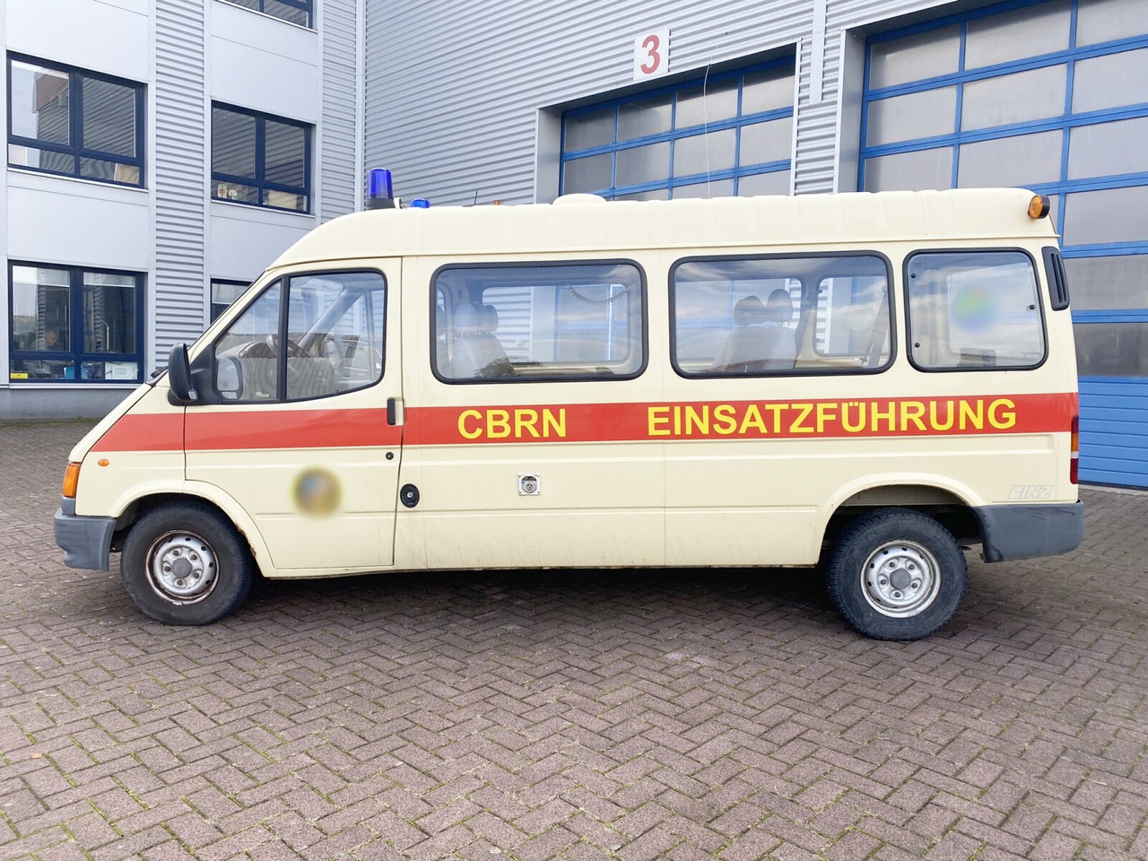 Ford Transit 2.5 4x2 Transit 2.5 4x2, Personentransporter, 8 Sitze 租赁 Ford Transit 2.5 4x2 Transit 2.5 4x2, Personentransporter, 8 Sitze：图13