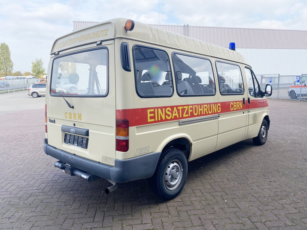 Ford Transit 2.5 4x2 Transit 2.5 4x2, Personentransporter, 8 Sitze 租赁 Ford Transit 2.5 4x2 Transit 2.5 4x2, Personentransporter, 8 Sitze：图10