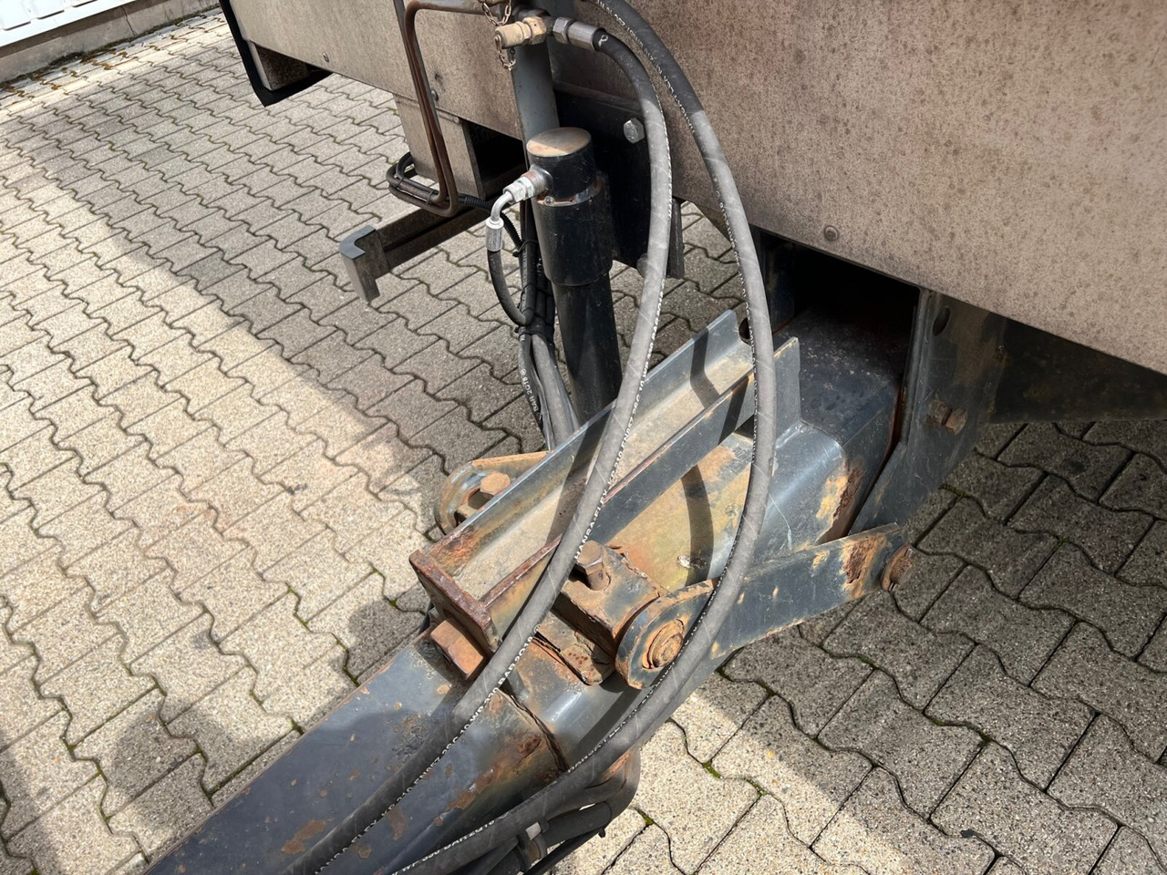 H10 Autotransportanhänger FGS, H10 Autotransportanhänger, Durchladesystem, Liftplateau, Funk, 57 cbm - 自动转运拖车:图3 H10 Autotransportanhänger FGS, H10 Autotransportanhänger, Durchladesystem, Liftplateau, Funk, 57 cbm - 自动转运拖车:图3