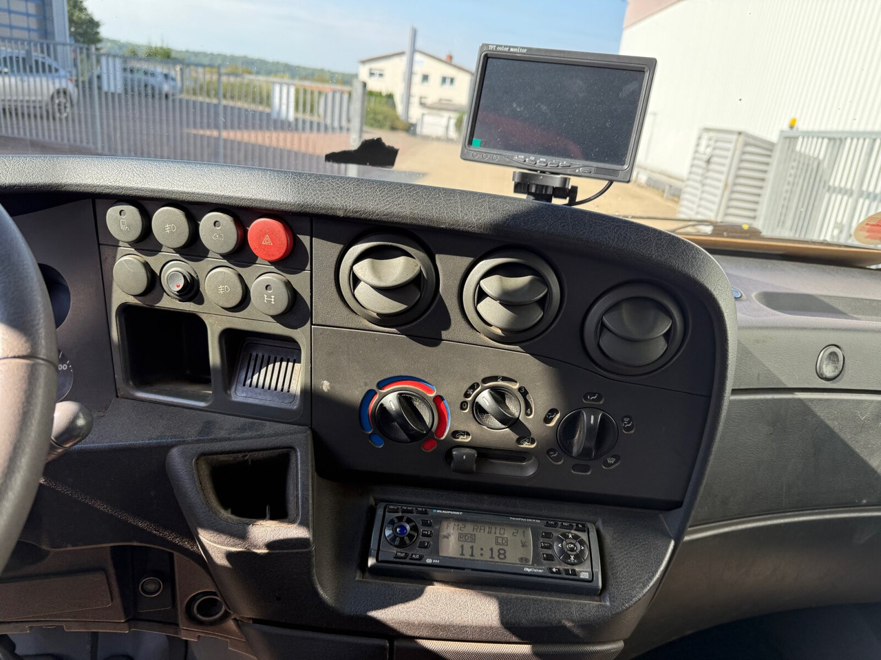 Iveco Daily 65C15D 4x2 Doka Daily 65C15D 4x2 Doka, Grüne Plakette, City-Abroller - 吊钩升降车:图3 Iveco Daily 65C15D 4x2 Doka Daily 65C15D 4x2 Doka, Grüne Plakette, City-Abroller - 吊钩升降车:图3