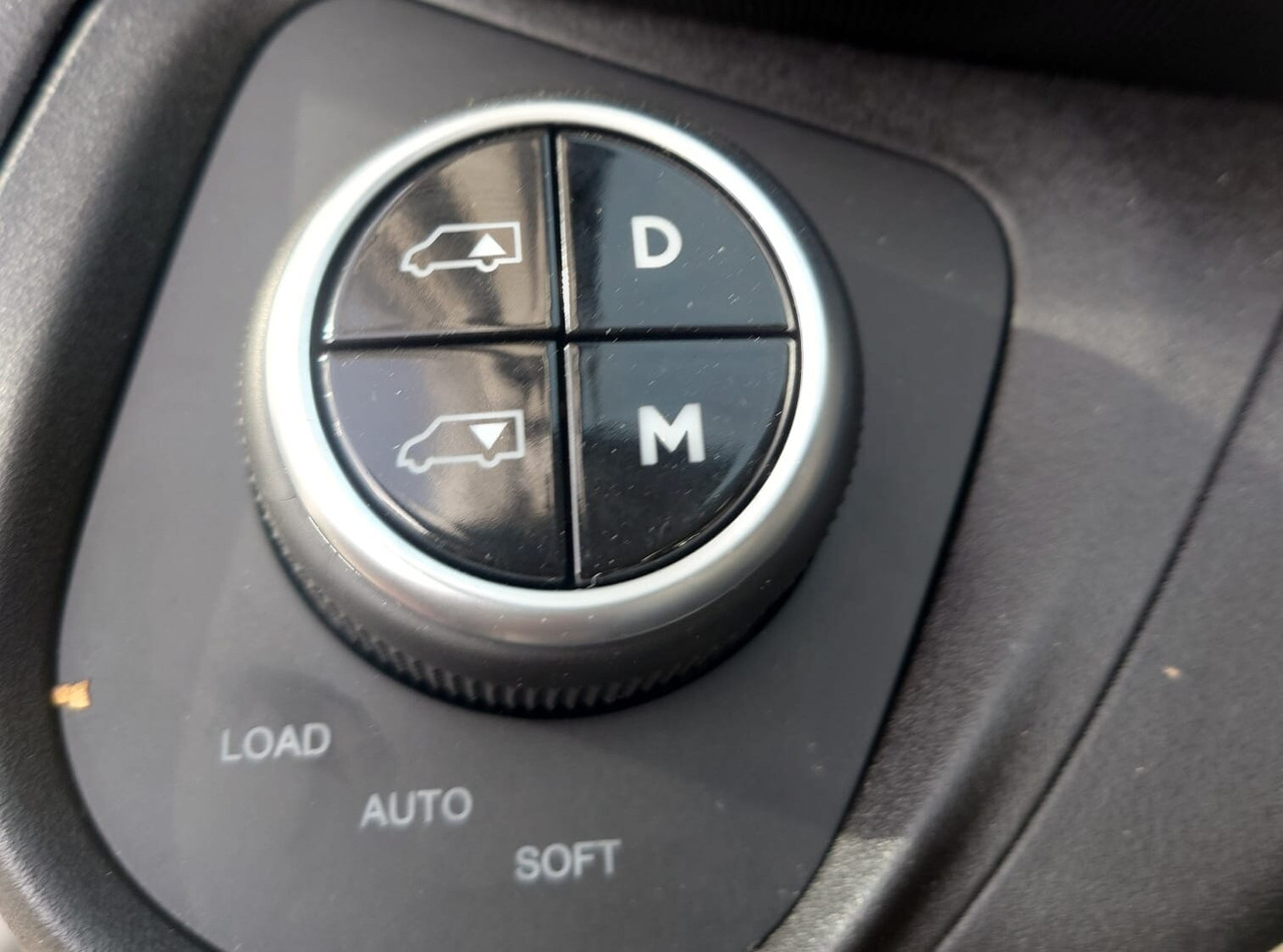 Iveco Daily 72C18H/P DK 4x2 Daily 72C18H/P DK 4x2, Nebenantrieb - 驾驶室底盘卡车:图4 Iveco Daily 72C18H/P DK 4x2 Daily 72C18H/P DK 4x2, Nebenantrieb - 驾驶室底盘卡车:图4