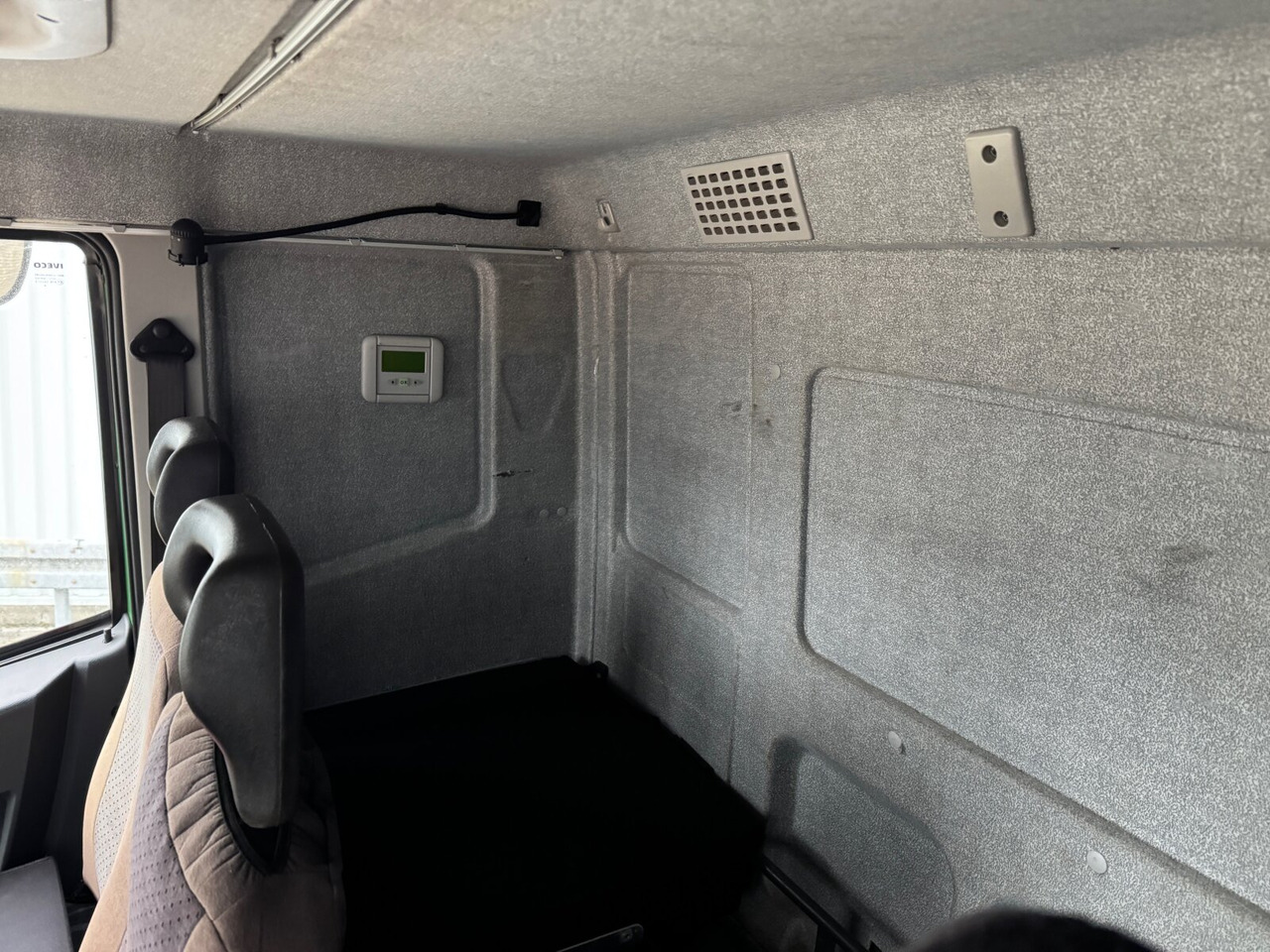 翻斗车 Iveco EuroCargo ML140E25 4x2 EuroCargo ML140E25 4x2, 2x AHK：图6