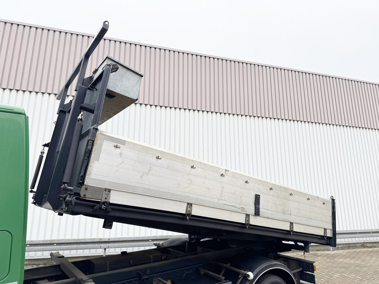 翻斗车 Iveco EuroCargo ML140E25 4x2 EuroCargo ML140E25 4x2, 2x AHK：图14