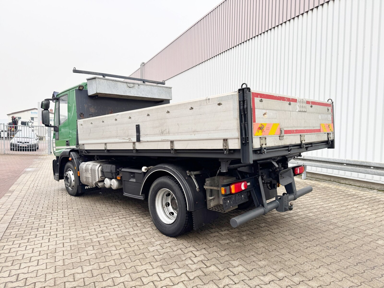 翻斗车 Iveco EuroCargo ML140E25 4x2 EuroCargo ML140E25 4x2, 2x AHK：图12